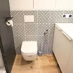 Piekny W Zielonej Dzielnicy Wroclawia *