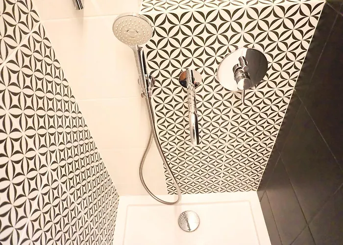 Piekny W Zielonej Dzielnicy Wroclawia Wroclaw